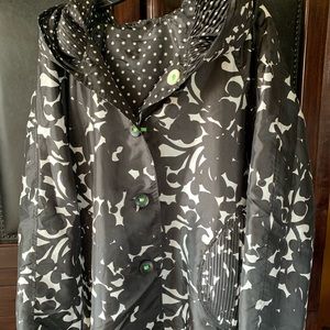 Cute reversible black and white windbreaker